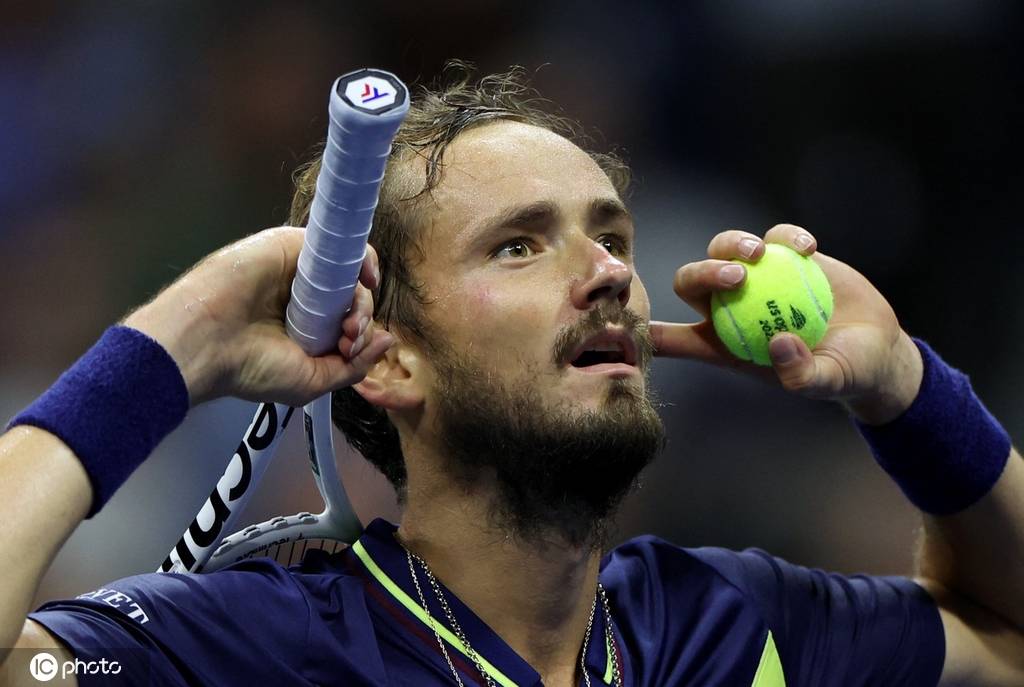 通过与其他 通过与其他